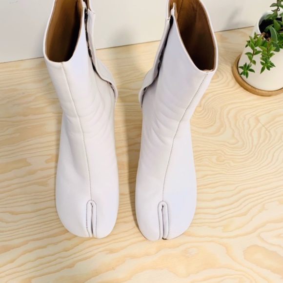 Maison Margiela white Tabi Boots - Picture 4 of 7